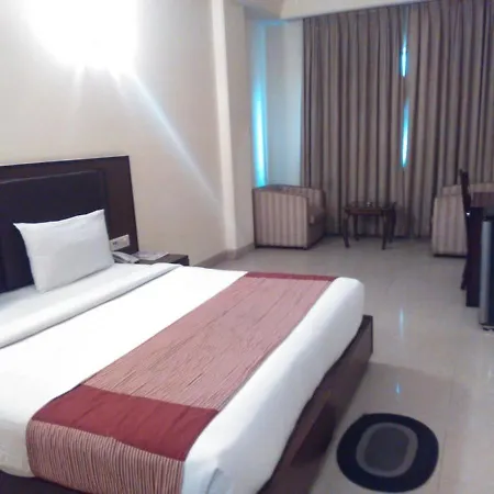 Hotel Airport Plaza